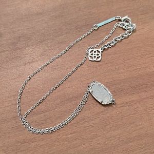 Kendra Scott necklace